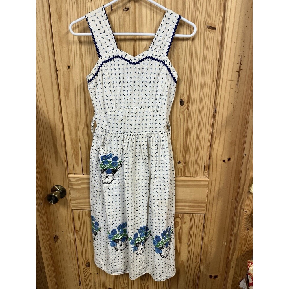 Vintage Dress Feedsack Border Fabric Blue Floral Wheel Barrow Sweetheart Neck